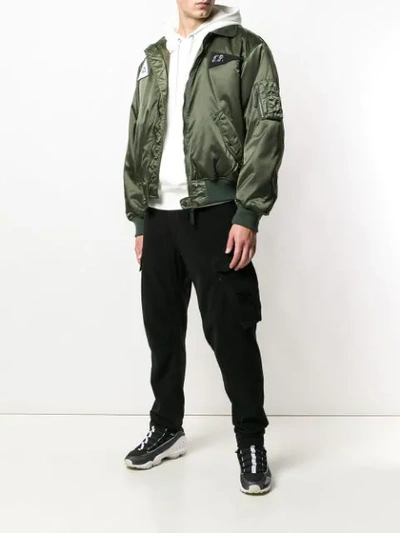 GOSHA RUBCHINSKIY GOSHA RUBCHINSKIY LOGO PATCH BOMBER JACKET - GREEN 