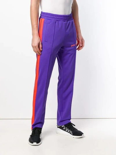 Shop Palm Angels Jogginghose Mit Logo In 9517 Purple/ Fluo Orange