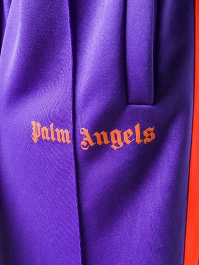 Shop Palm Angels Jogginghose Mit Logo In 9517 Purple/ Fluo Orange