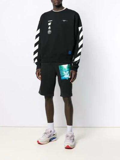 Shop Off-white Shorts Mit Wasserfall-print In Black
