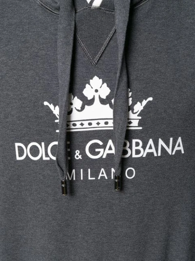 Shop Dolce & Gabbana Kapuzenpullover Mit Logo In S8295 Grey