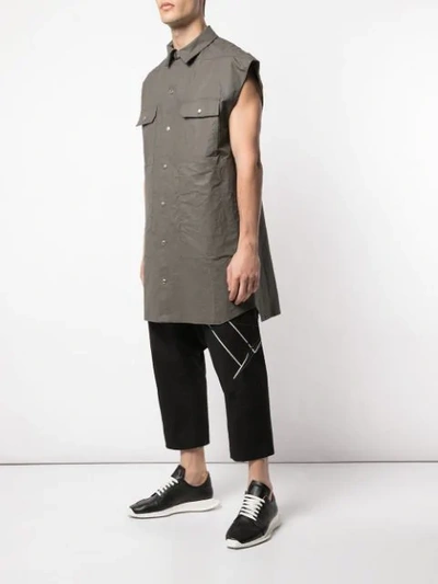 RICK OWENS OVERSIZED SLEEVELESS SHIRT - 灰色