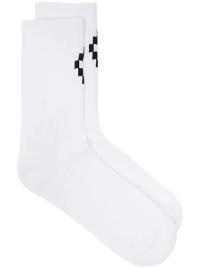 Shop Marcelo Burlon County Of Milan Socken Mit Kreuz-logo In 0110 White Black