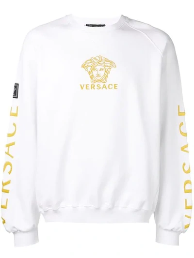 Shop Versace Sweatshirt Mit Stickerei In White