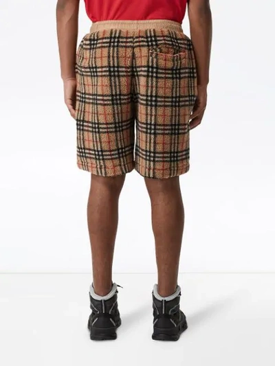 Shop Burberry Shorts Mit Vintage-check In Neutrals