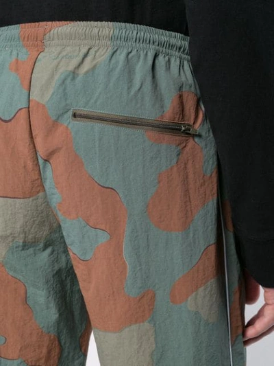 OFF-WHITE CAMOUFLAGE PRINT TRACK PANTS - 绿色