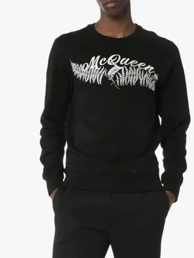 Shop Alexander Mcqueen Sweatshirt Mit Logo-stickerei - Schwarz In Black