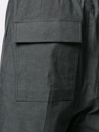 RICK OWENS CROPPED TROUSERS - 灰色