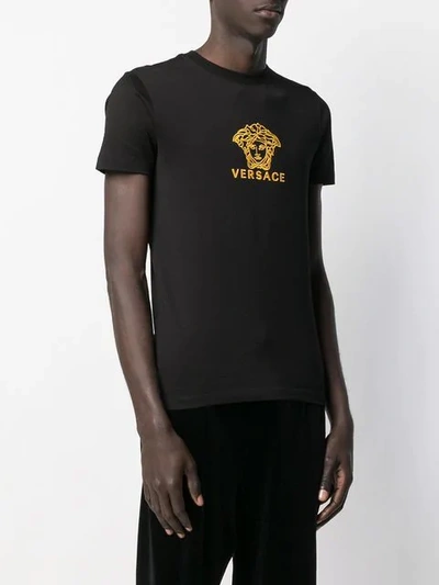 VERSACE EMBROIDERED LOGO T-SHIRT - 黑色