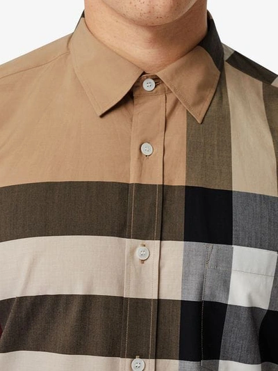 BURBERRY 格纹弹性棉质衬衫 - 大地色