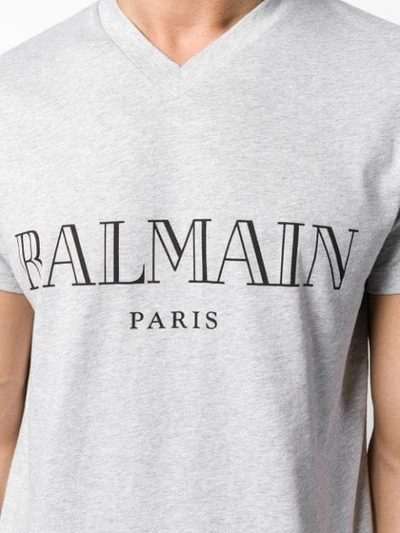 Shop Pierre Balmain Balmain T-shirt Mit Logo-print - Grau In Grey