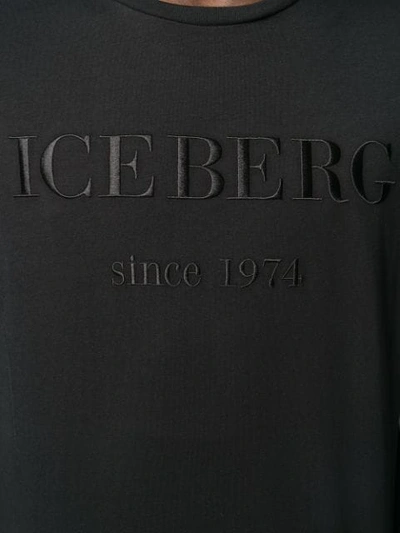 Shop Iceberg Logo T-shirt In Black