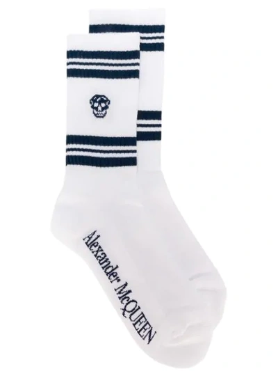 Shop Alexander Mcqueen Socken Mit Totenkopf In White