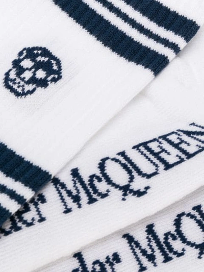 Shop Alexander Mcqueen Socken Mit Totenkopf In White