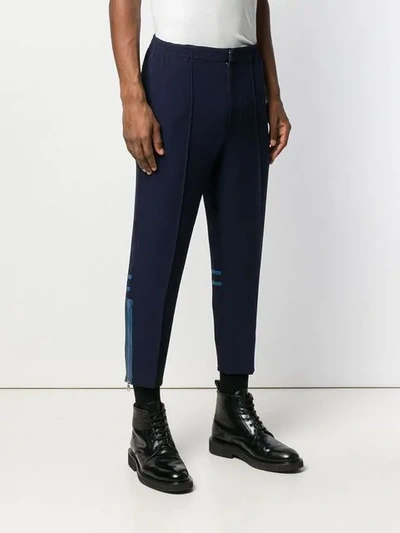 Shop Alexander Mcqueen Cropped-jogginghose In Blue