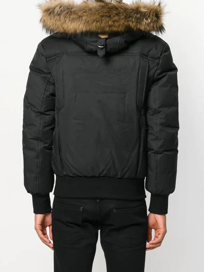 连帽飞行员夹克