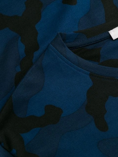 Shop Valentino Vlogo Camouflage T-shirt In Blue