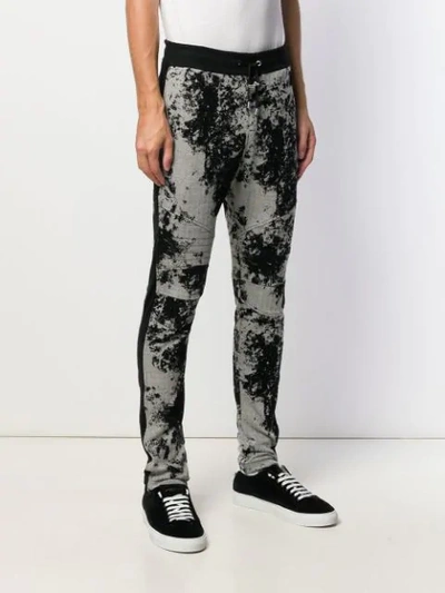 BALMAIN DISTRESSED PRINT TRACK PANTS - 黑色