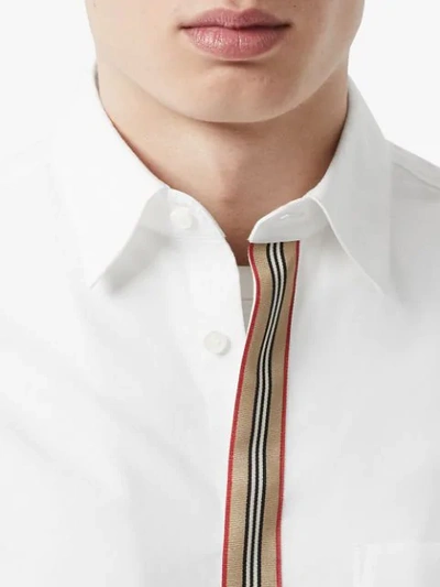 BURBERRY 标志条纹细节府绸衬衫 - 白色