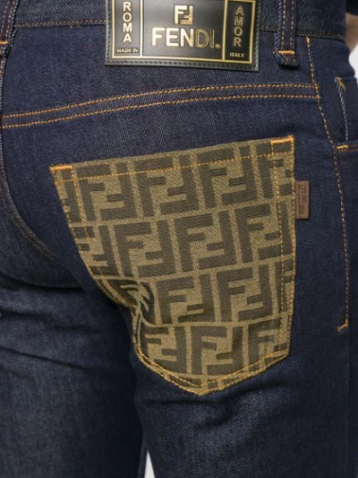 Fendi Schmale Jeans Mit Logo-tasche In Blue