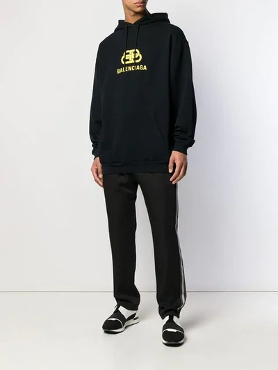 BALENCIAGA LOGO PRINT HOODIE - 黑色