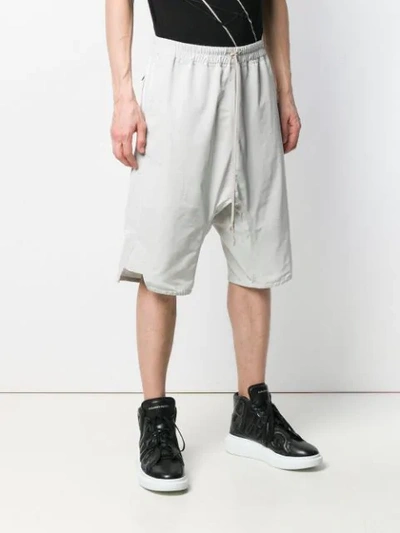 RICK OWENS DROP-CROTCH SHORTS - 灰色