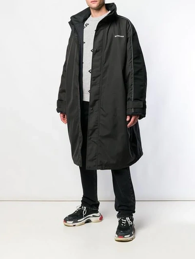 Shop Balenciaga Padded Lining Raincoat In Black