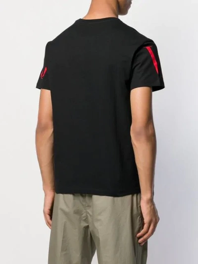 Shop Valentino T-shirt Mit Logo-print - Schwarz In Black