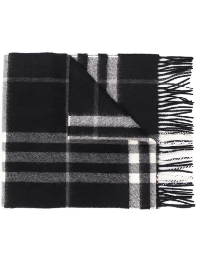 BURBERRY THE CLASSIC CHECK CASHMERE SCARF - 黑色