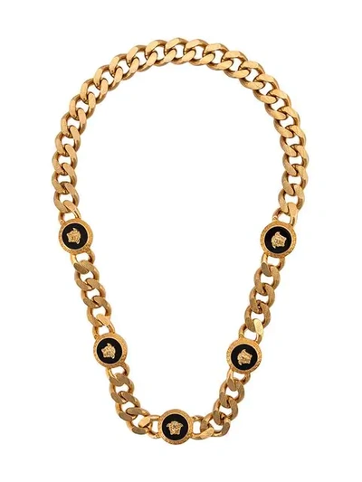 Shop Versace Halskette Mit Emaillierten Medaillons In Gold