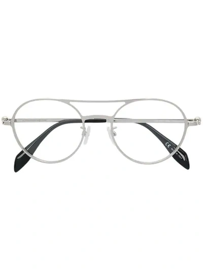 Shop Alexander Mcqueen Round Glasses In Silver