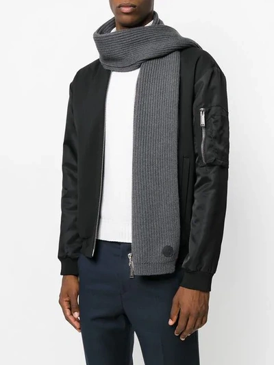 Dsquared2 Ribbed Maple Logo Scarf In Grey