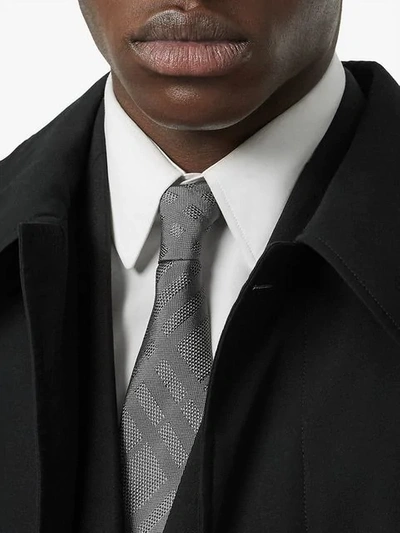 Shop Burberry Jacquard-krawatte Aus Seide In Grey
