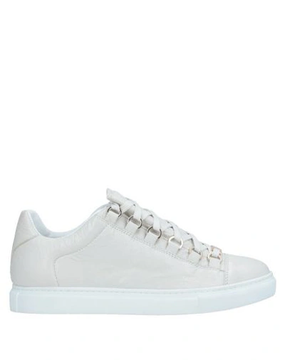 Shop Balenciaga Sneakers In Ivory