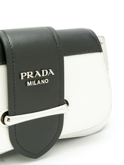 Shop Prada 'sidonie' Mini-tasche In F0964