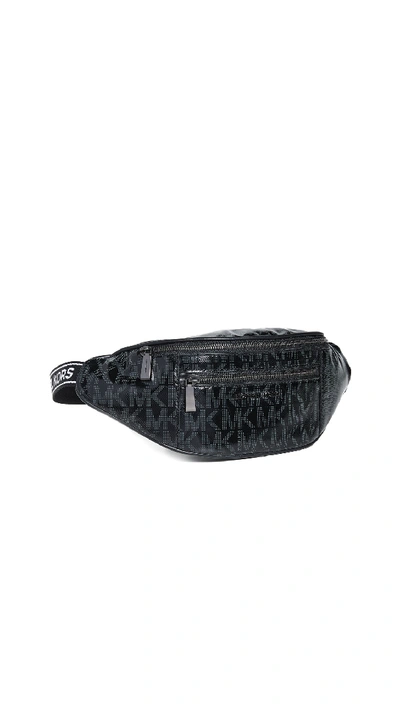 Mott Medium Waistpack