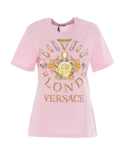 Shop Versace T-shirt In Pink