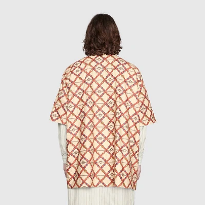 Shop Gucci Oversize Paper Effect Bowling Shirt In Red