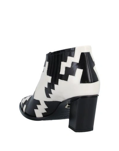 Roger Vivier Ankle Boots In Black