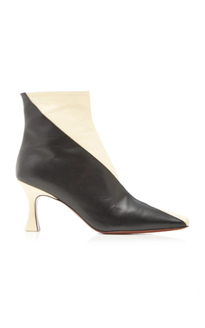 Shop Manu Atelier Duck Two-tone Leather Ankle Boots In Black/white