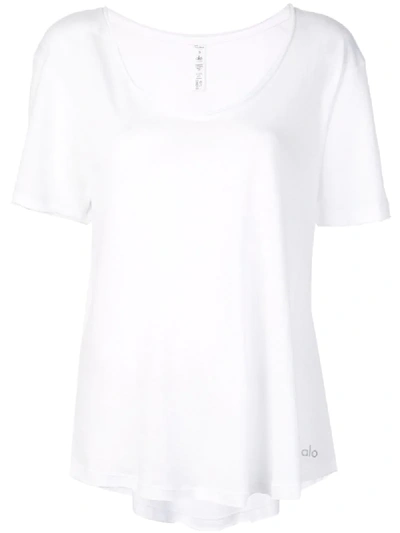 Shop Alo Yoga Playa Relaxed T-shirt - Weiss In White