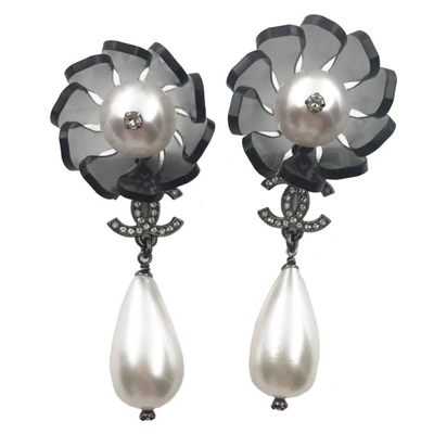 Pre-owned Faux Pearl Flower Dangle Earrings Large Black/pearl