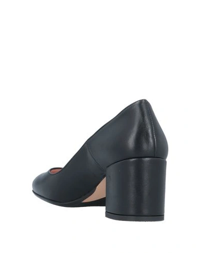 Shop Anna F Pump In Black