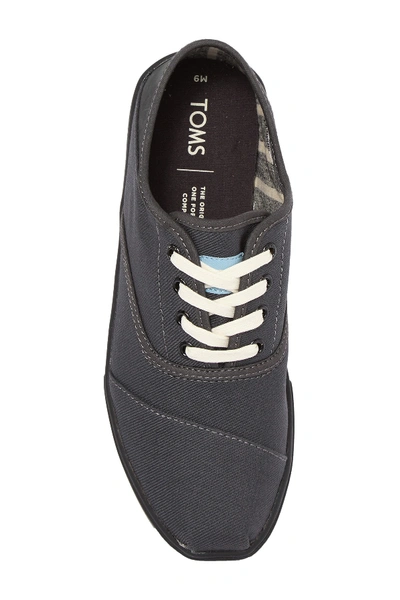 Shop Toms Cordones Sneaker In Grey