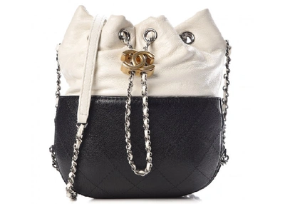 Pre-owned Gabrielle Bucket Bag Aged Calfskin Small White/black
