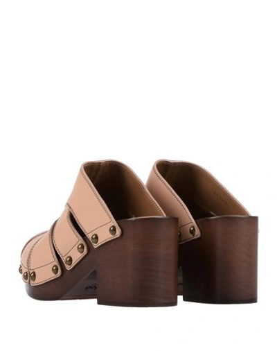 Chloé Closed Toe Mules In Sand