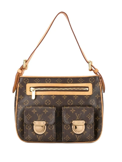 Shop Pre-owned Louis Vuitton Hudson Gm Shoulder Bag - Brown