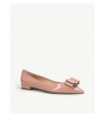 Shop Ferragamo Zeri Ballerina Patent Leather Flats In Pale Pink