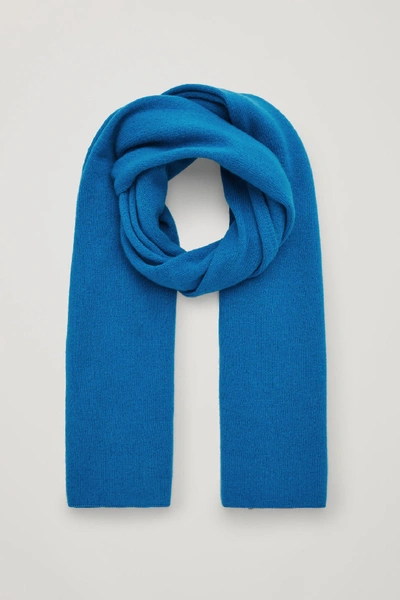 Shop Cos Cashmere Scarf In Turquoise