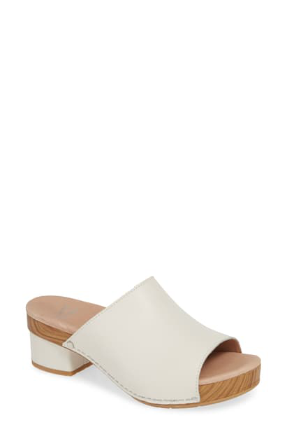 dansko maci mule sandal